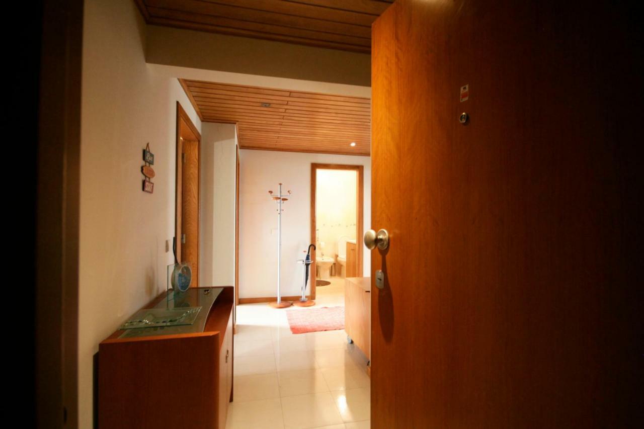 Bright Pointe 2-Bedroom Apartment - Praia Da Barra Bagian luar foto