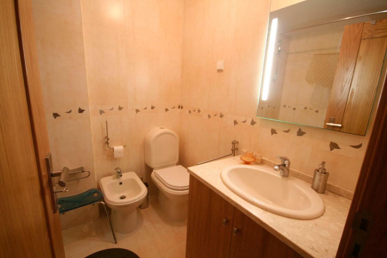 Bright Pointe 2-Bedroom Apartment - Praia Da Barra Bagian luar foto